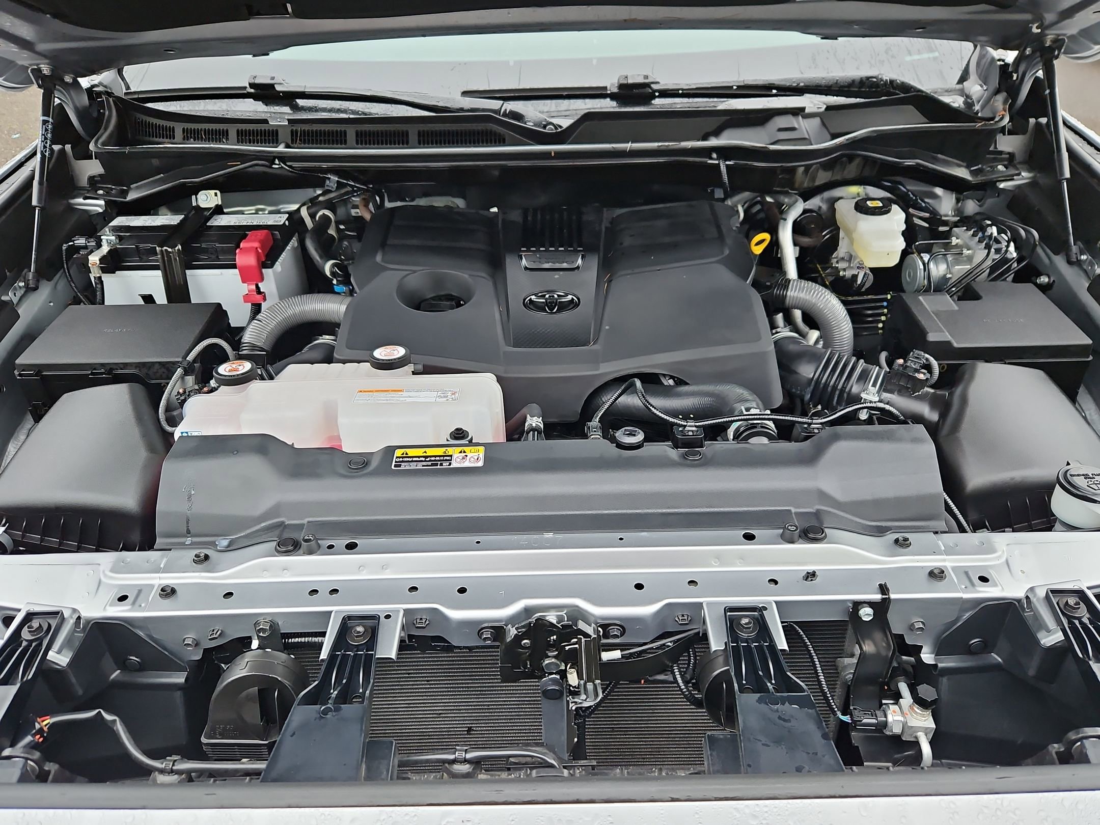 Used 2024 Toyota Tundra Limited w/ TRD Off-Road Package image 31