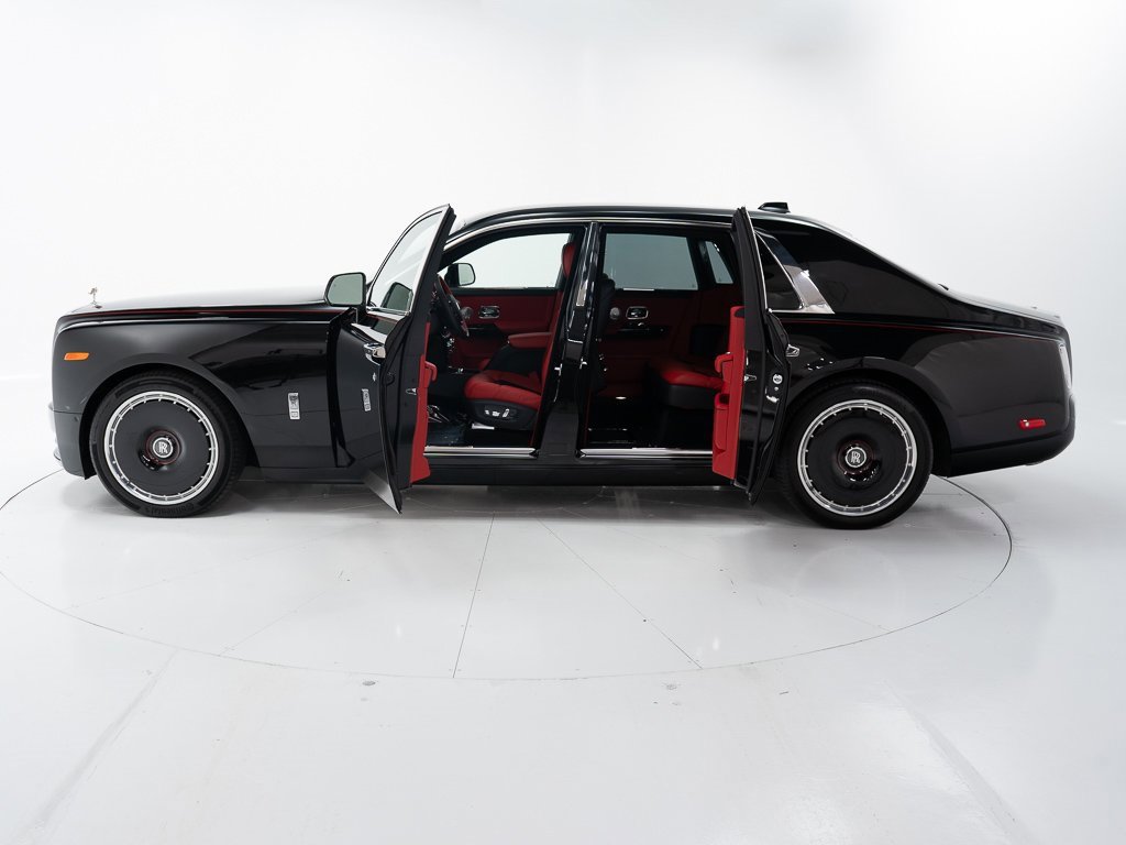 Certified 2024 Rolls-Royce Phantom Sedan w/ The Phantom Package image 9