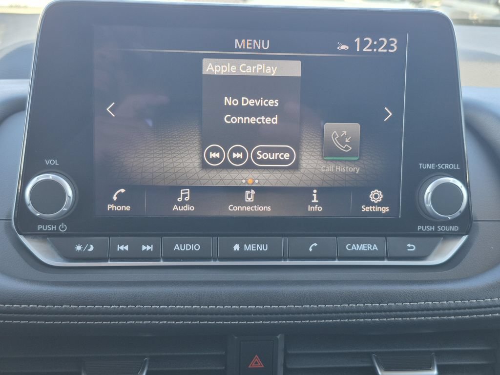 Used 2025 Nissan Rogue SV AWD/4WD image 22