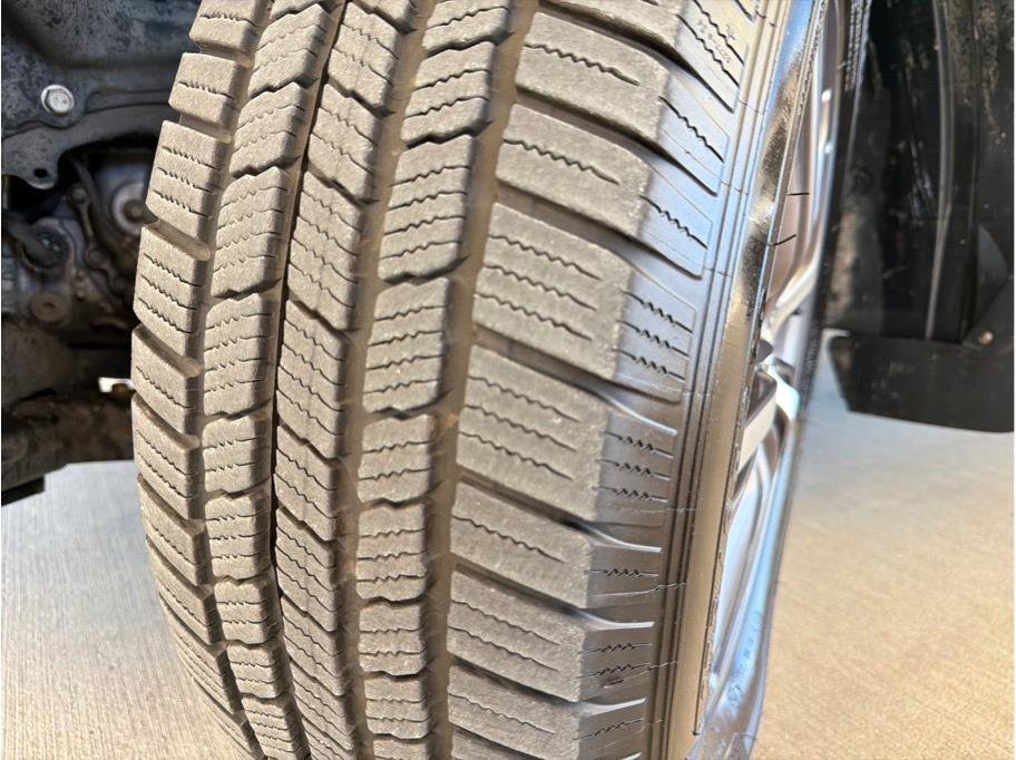 Used 2017 INFINITI QX60 AWD w/ Premium Plus Package image 29