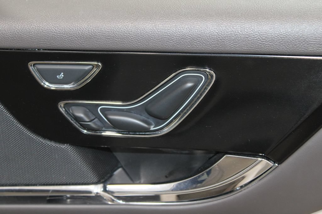 Used 2020 Lincoln Corsair Reserve w/ Equipment Group 202A AWD/4WD image 28