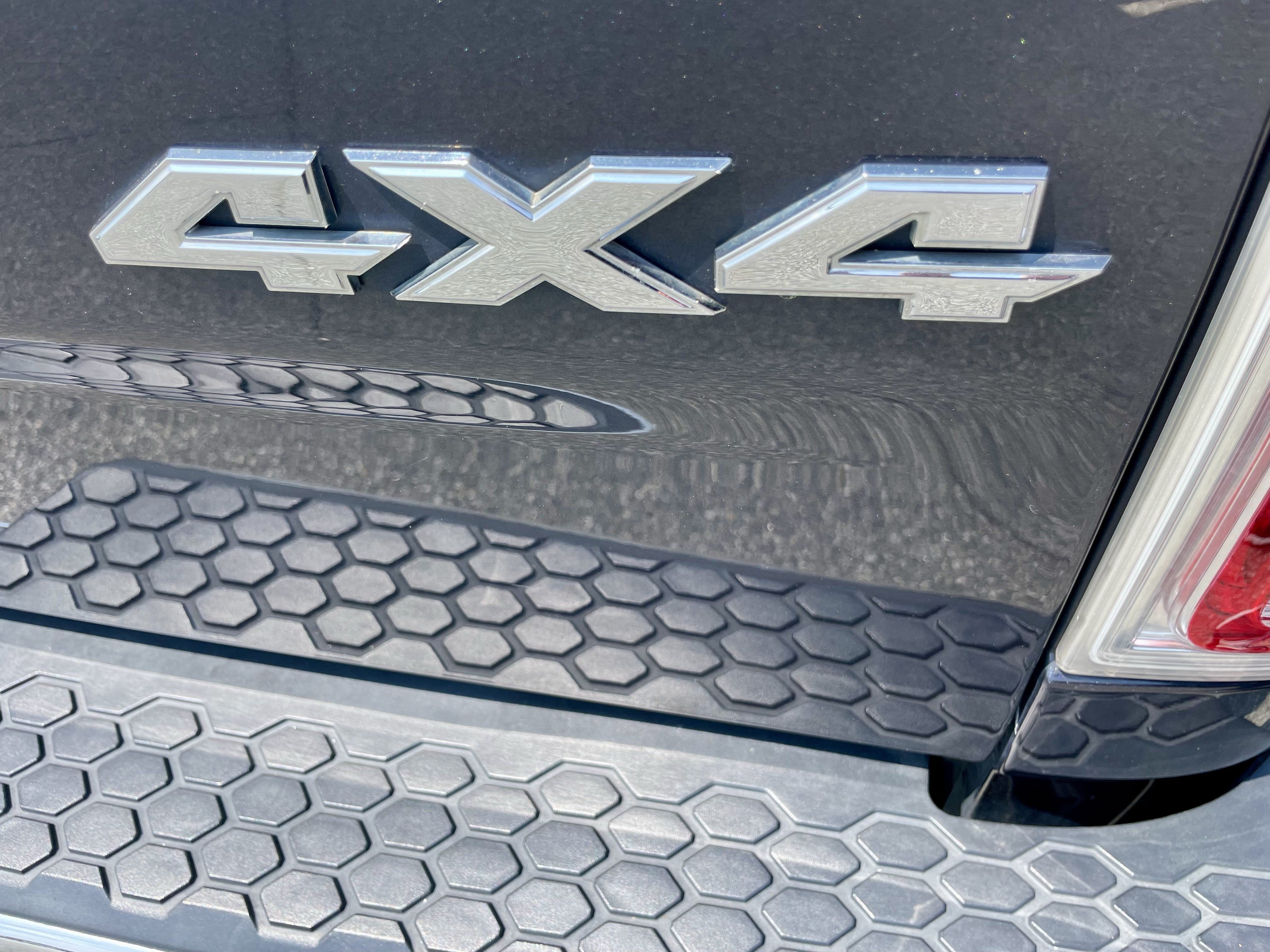 Used 2017 RAM 1500 Laramie w/ Convenience Group AWD/4WD image 33