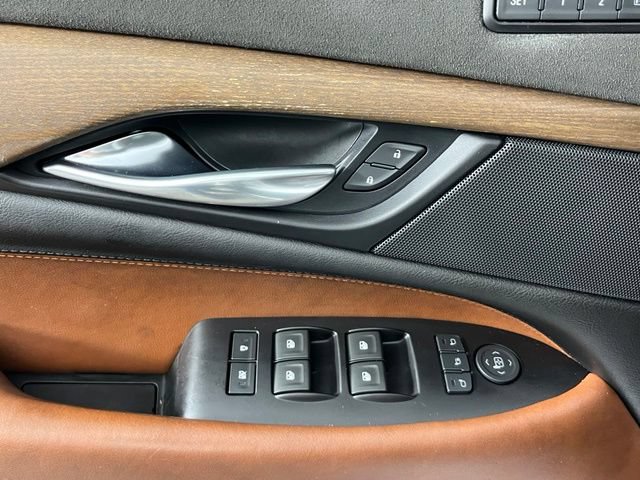 Used 2018 Cadillac Escalade Luxury AWD/4WD image 23