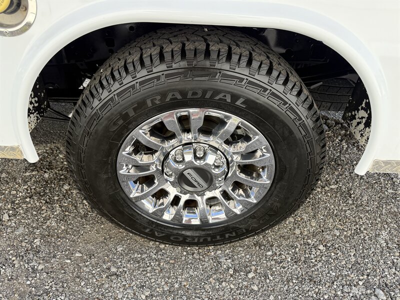 Used 2022 Ford F250 XLT w/ XLT Premium Package RWD image 24