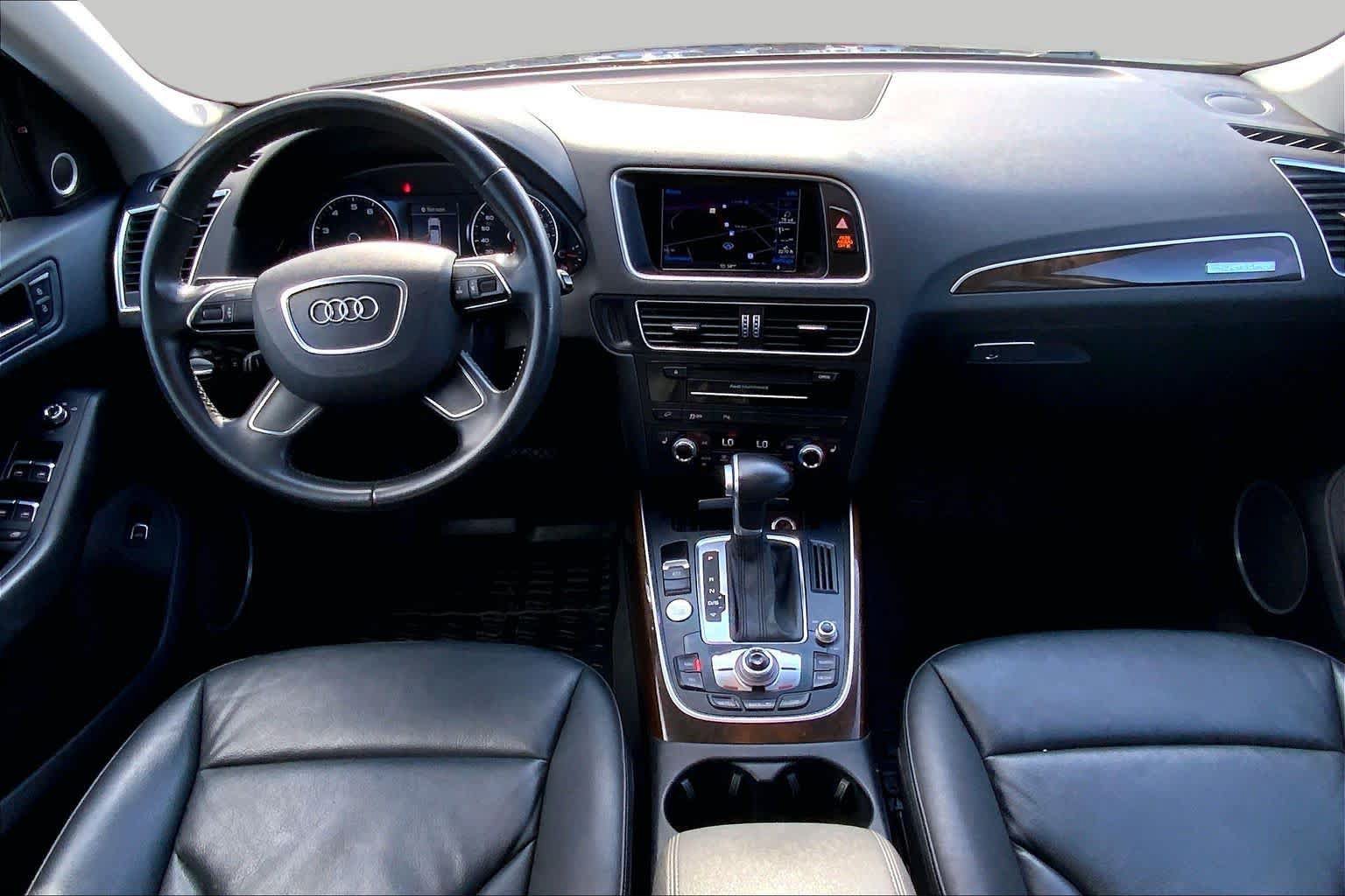 Used 2016 Audi Q5 2.0T Premium Plus w/ Technology Package AWD/4WD image 16
