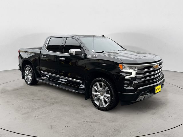 Used 2024 Chevrolet Silverado 1500 High Country w/ High Country Premium Package AWD/4WD image 7