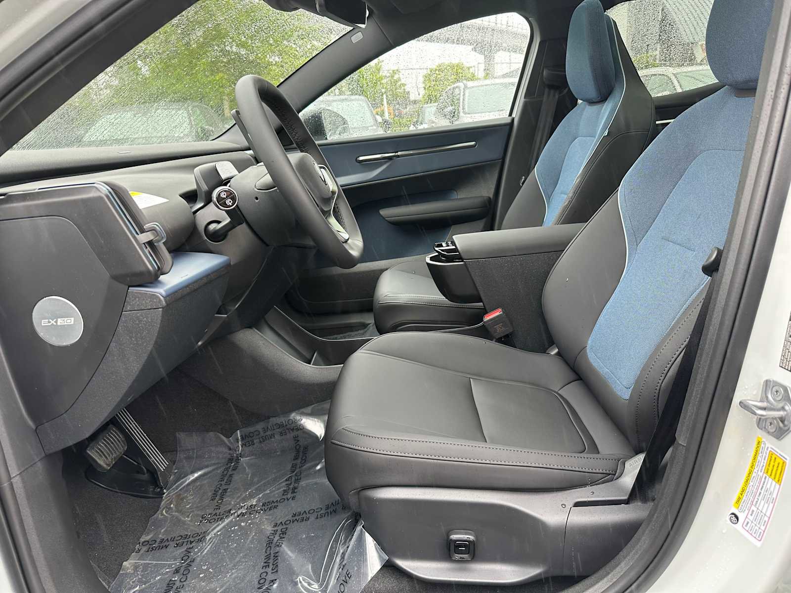 New 2026 Volvo EX30 Plus w/ Protection Package Premier AWD/4WD image 19