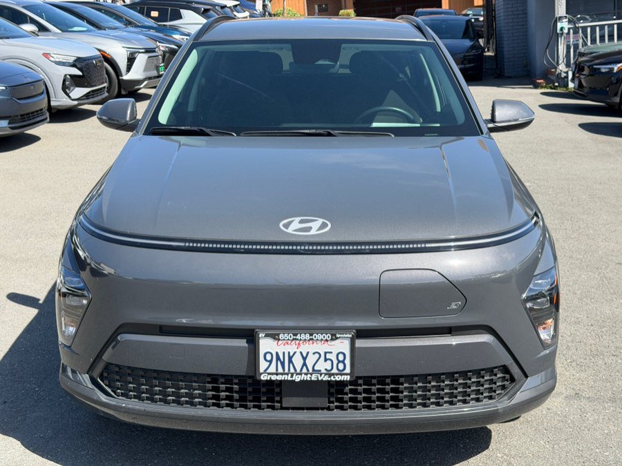 Used 2024 Hyundai Kona SEL FWD image 2