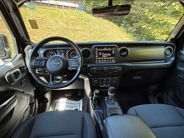 Used 2021 Jeep Gladiator Sport AWD/4WD image 14