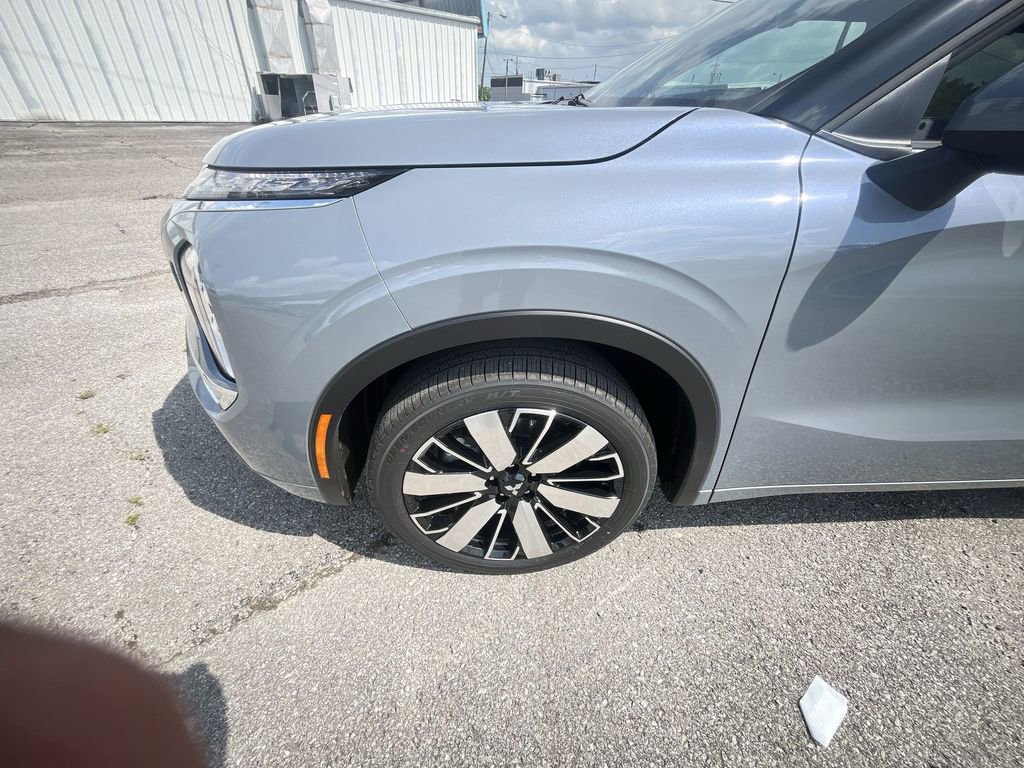 New 2025 Mitsubishi Outlander SEL image 10