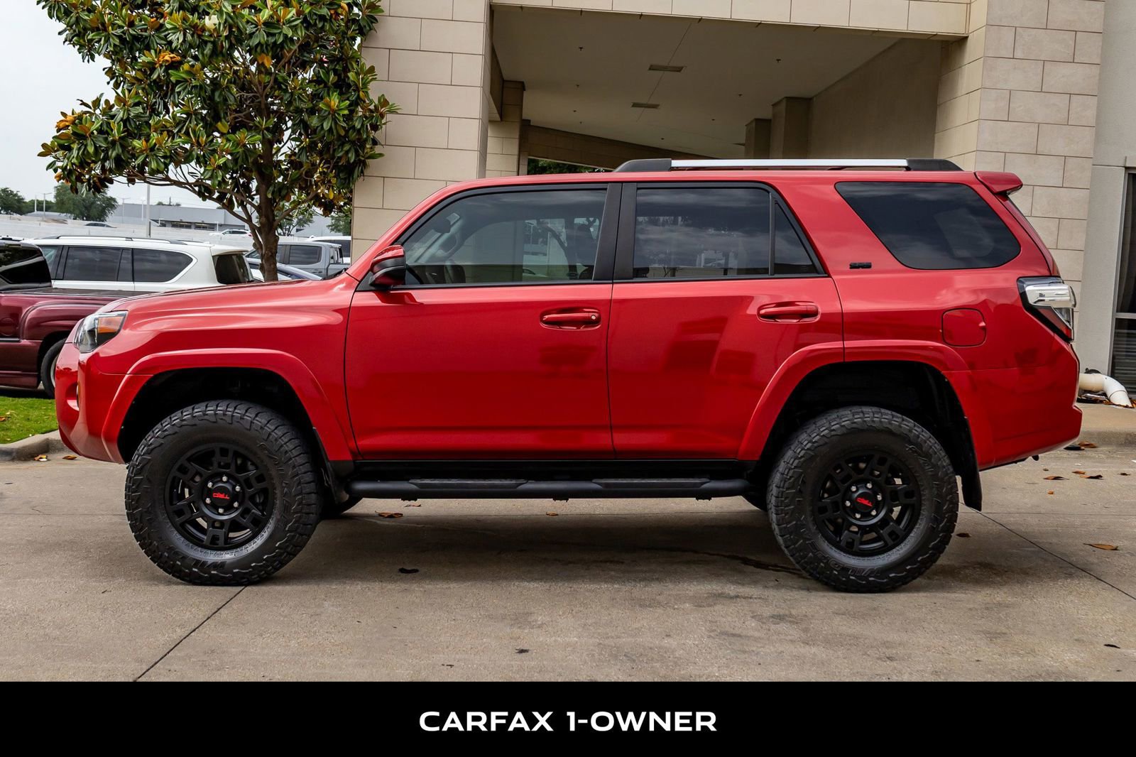 Used 2022 Toyota 4Runner SR5 AWD/4WD image 5