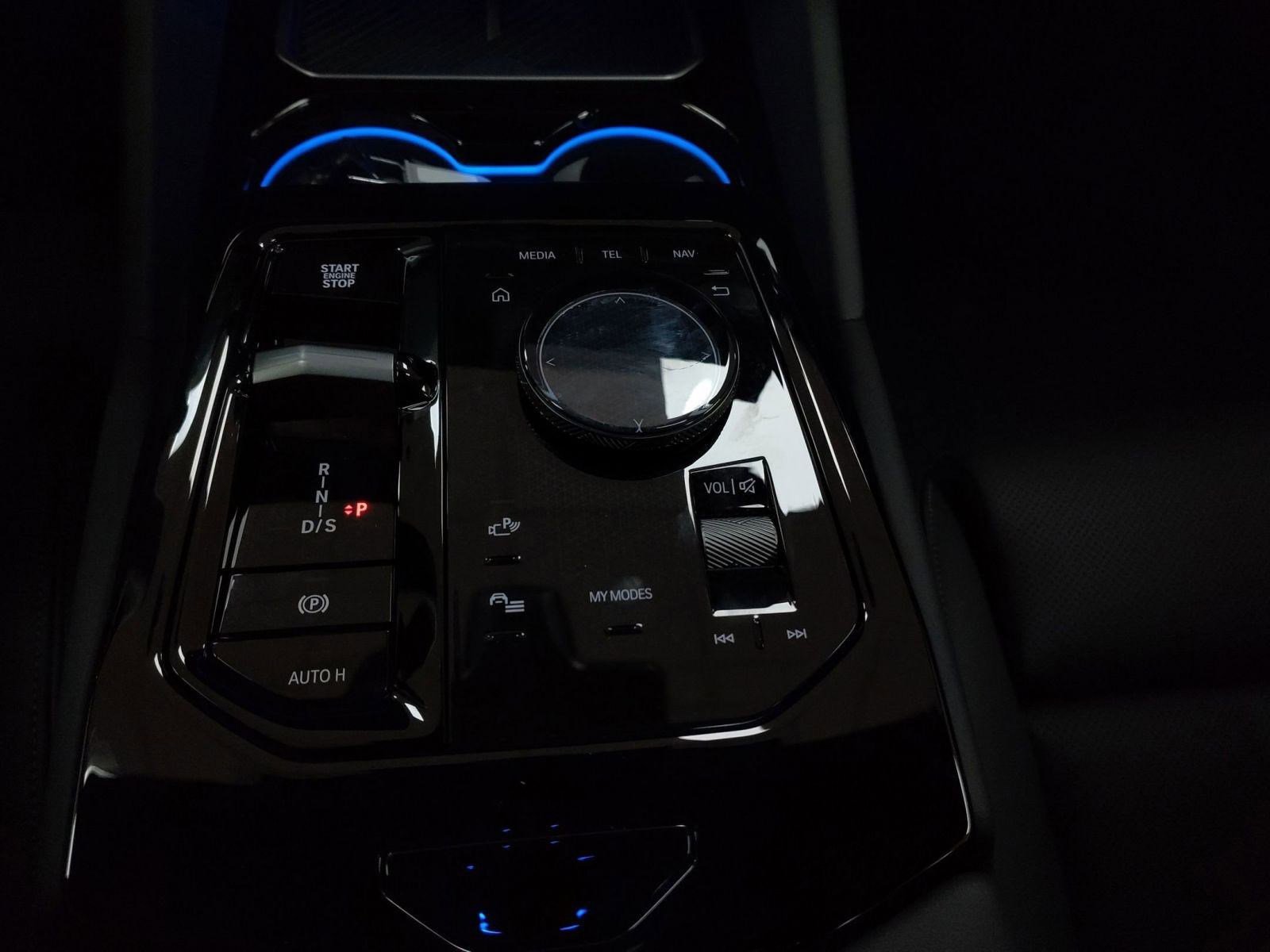 New 2026 BMW 530i xDrive w/ M Sport Package AWD/4WD image 15