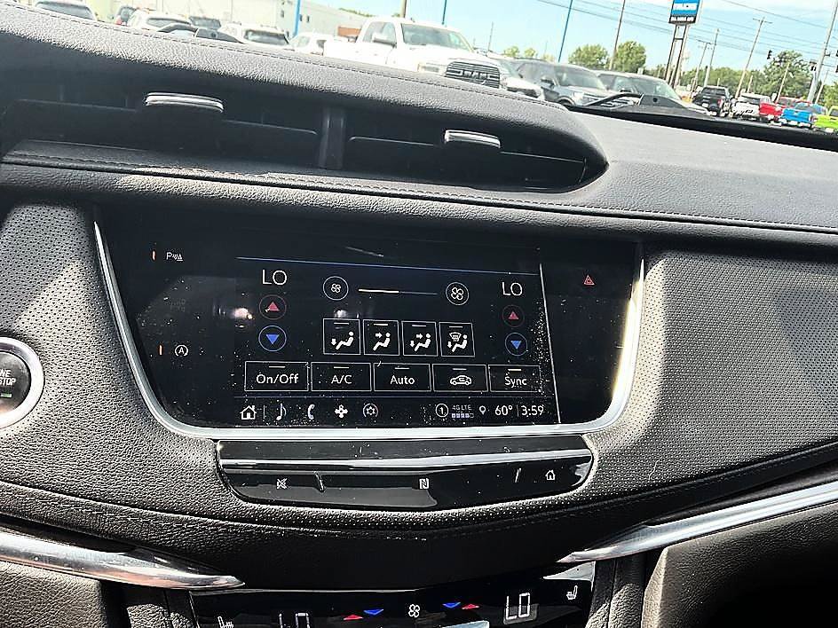 Used 2021 Cadillac XT5 Premium Luxury AWD/4WD image 19