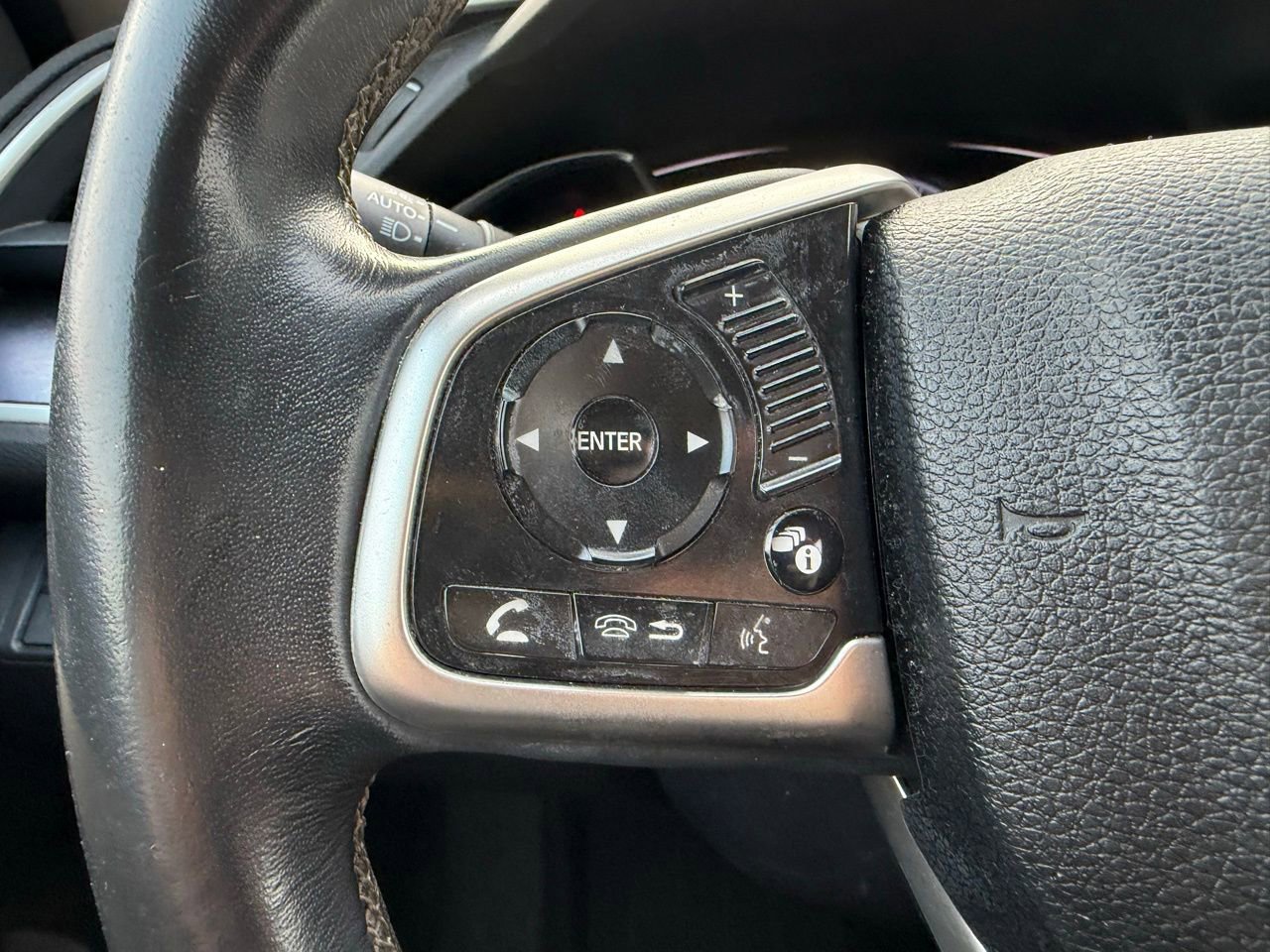 Used 2016 Honda Civic Touring image 12
