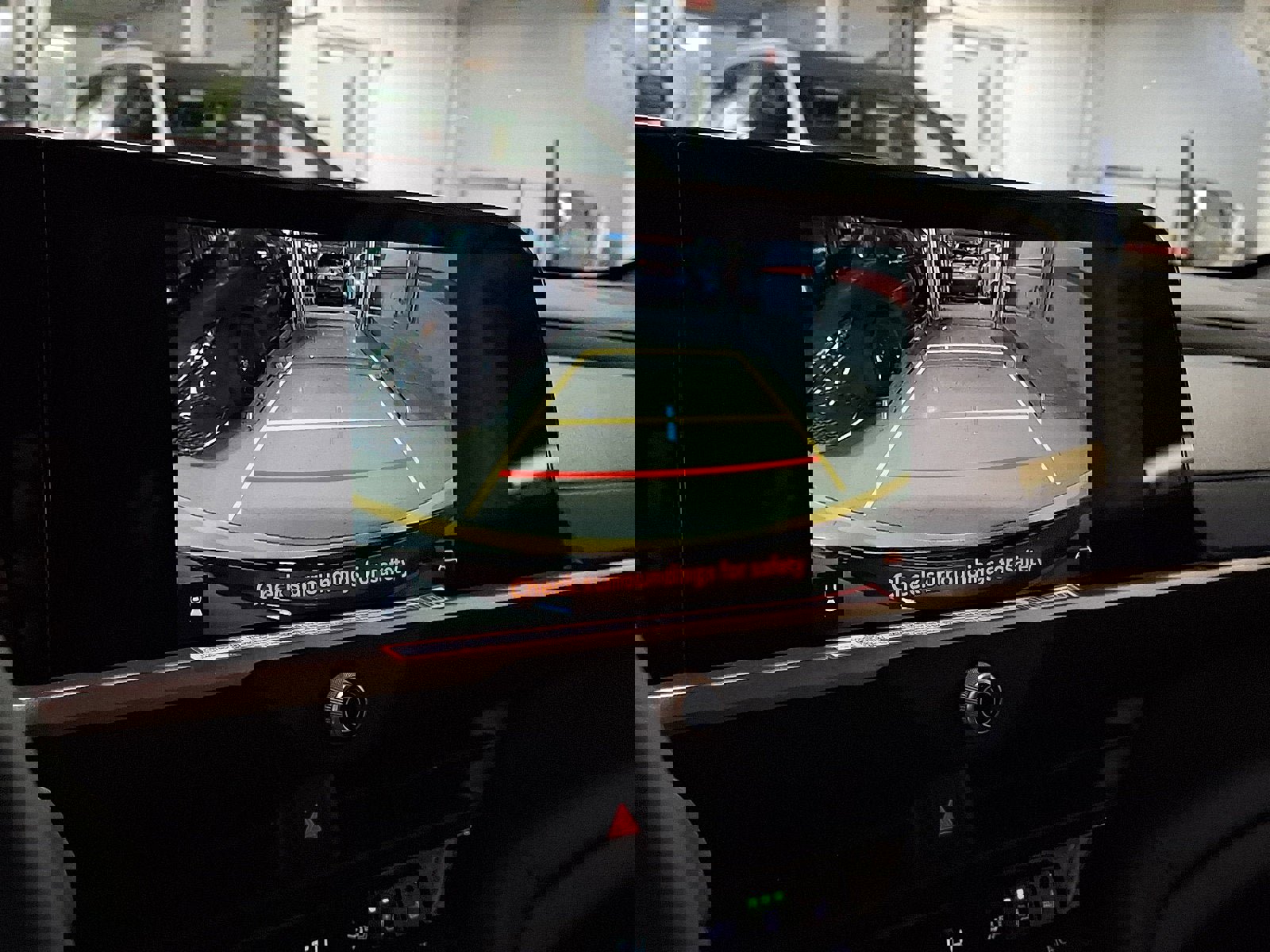 New 2025 Toyota Crown Signia image 12