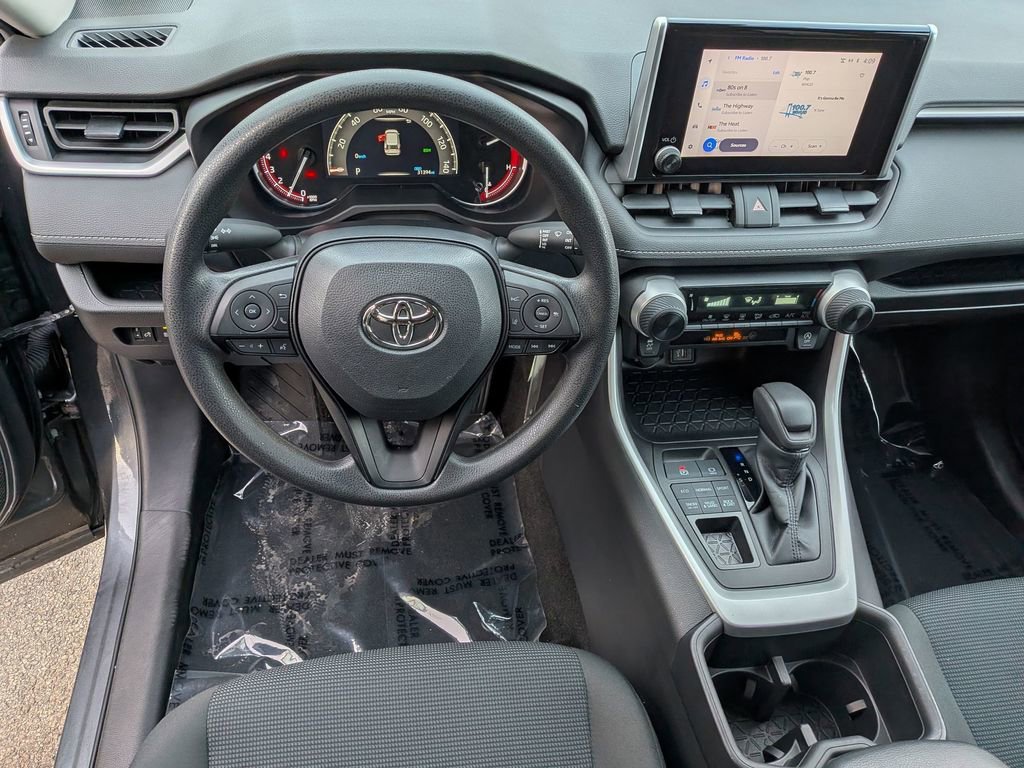 Used 2023 Toyota RAV4 LE image 5