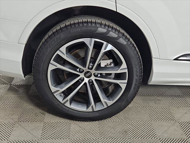 Certified 2025 Audi Q7 2.0T Premium Plus w/ Premium Plus Package AWD/4WD image 9