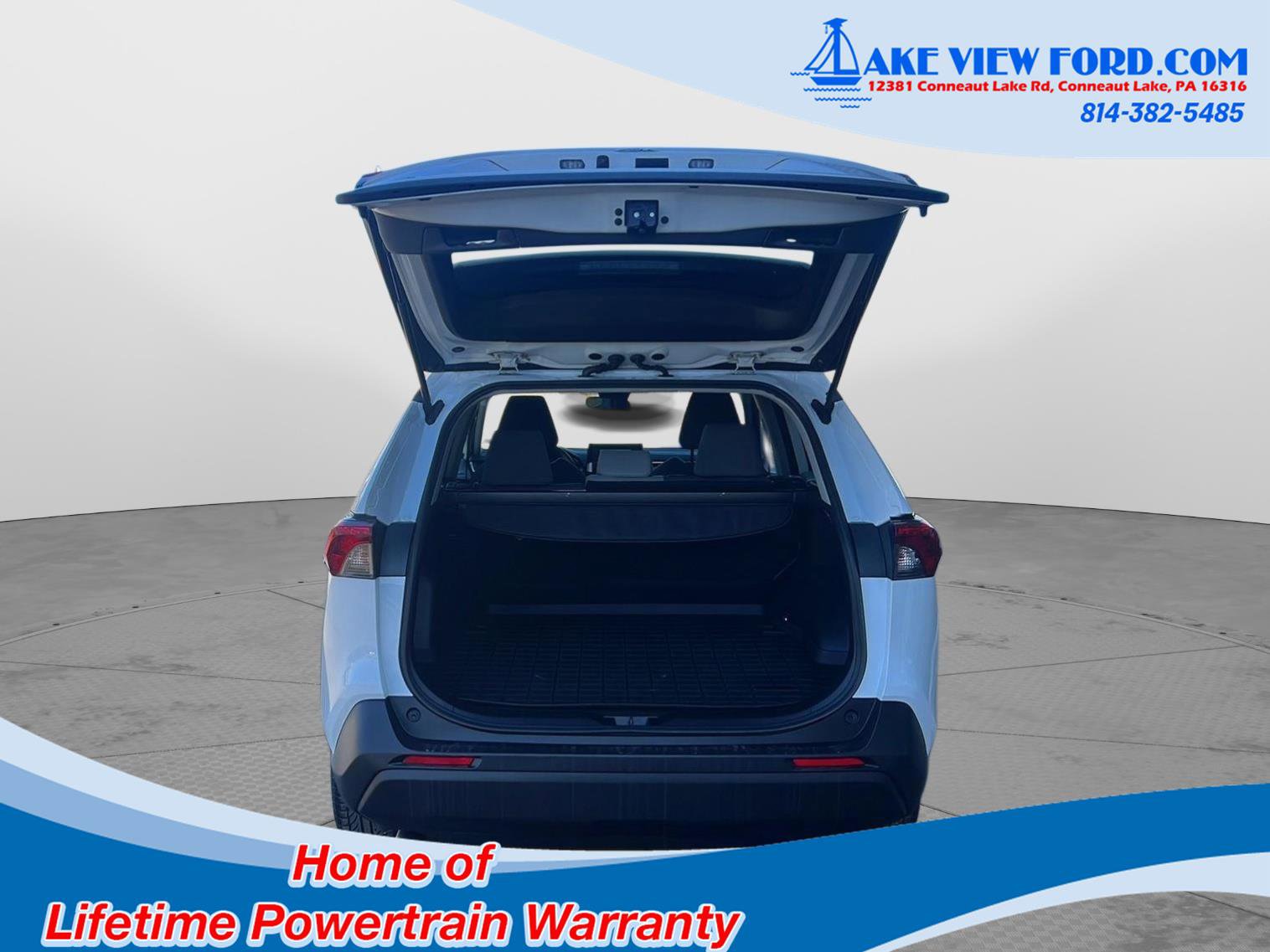 Used 2019 Toyota RAV4 XLE image 12