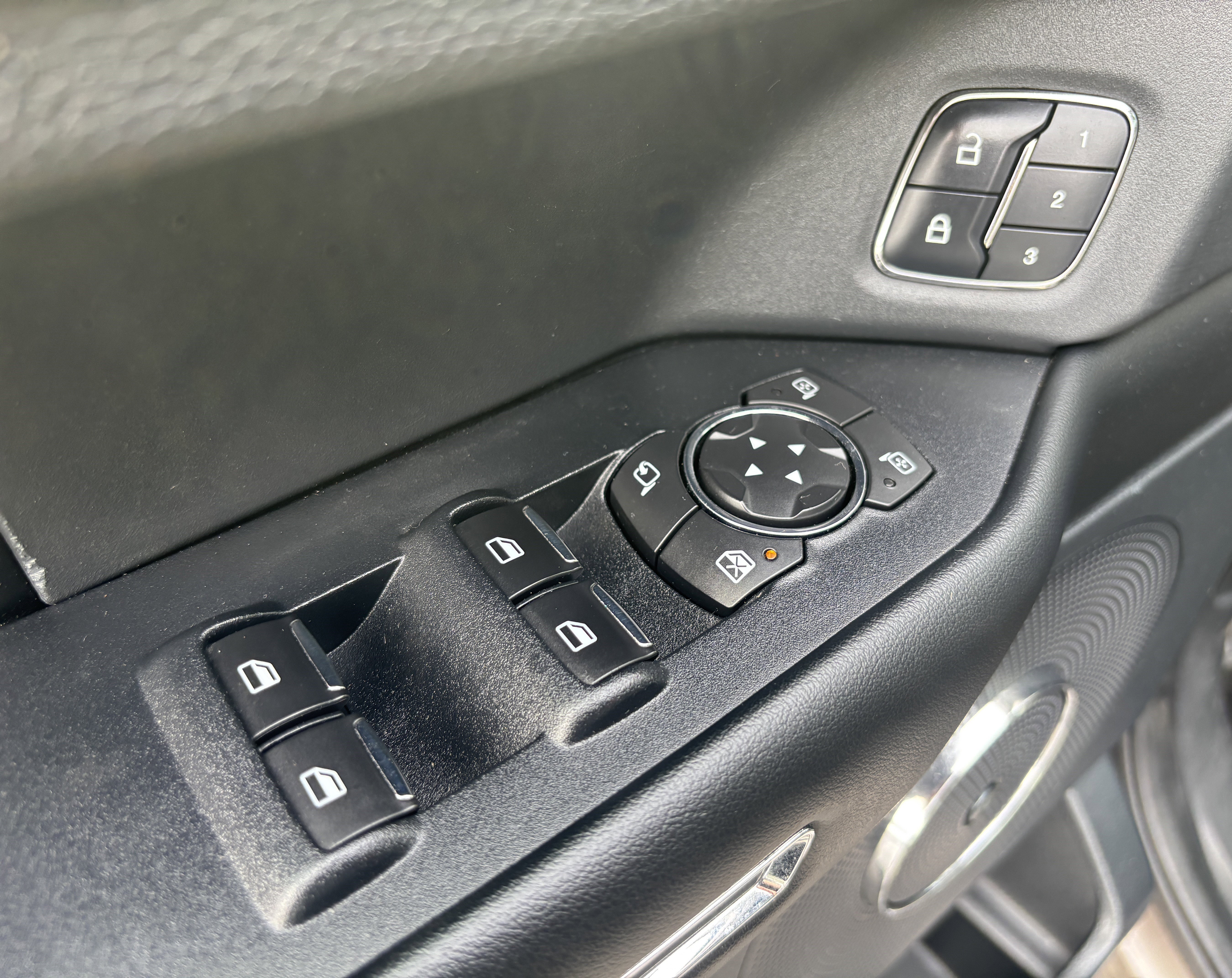 Used 2018 Ford Expedition Max Platinum image 14