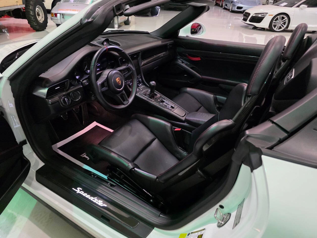 Used 2019 Porsche 911 Speedster RWD image 69