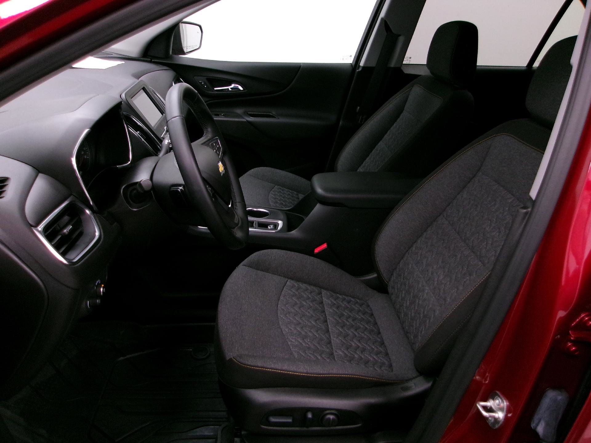 Used 2024 Chevrolet Equinox LT w/ LPO, Floor Liner Package FWD image 8