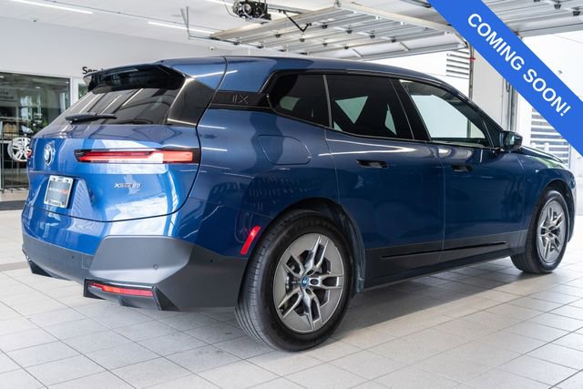 Used 2022 BMW iX xDrive50 w/ Premium Package AWD/4WD image 6