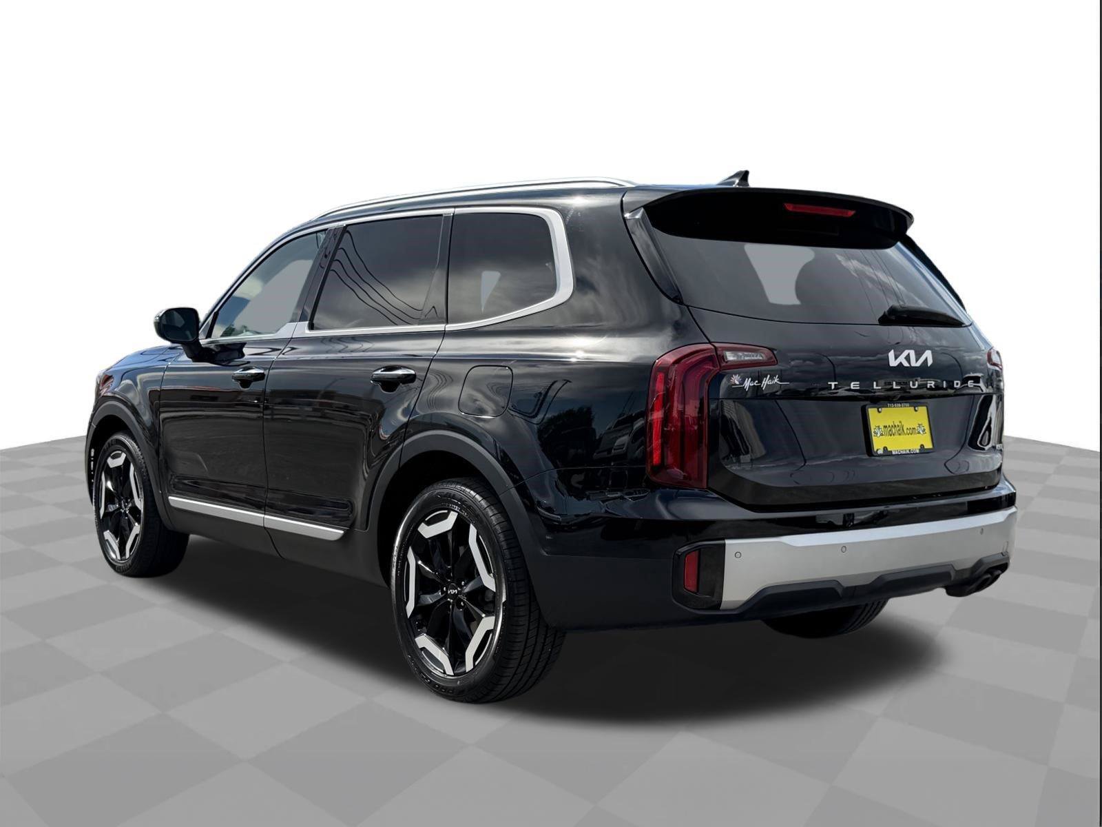 Used 2023 Kia Telluride S AWD/4WD image 3