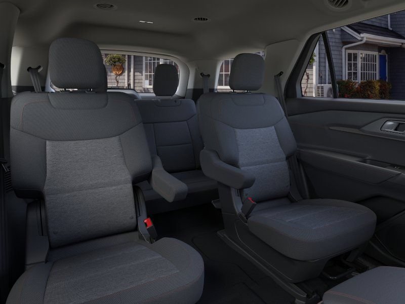 Used 2026 Ford Explorer Active RWD image 11