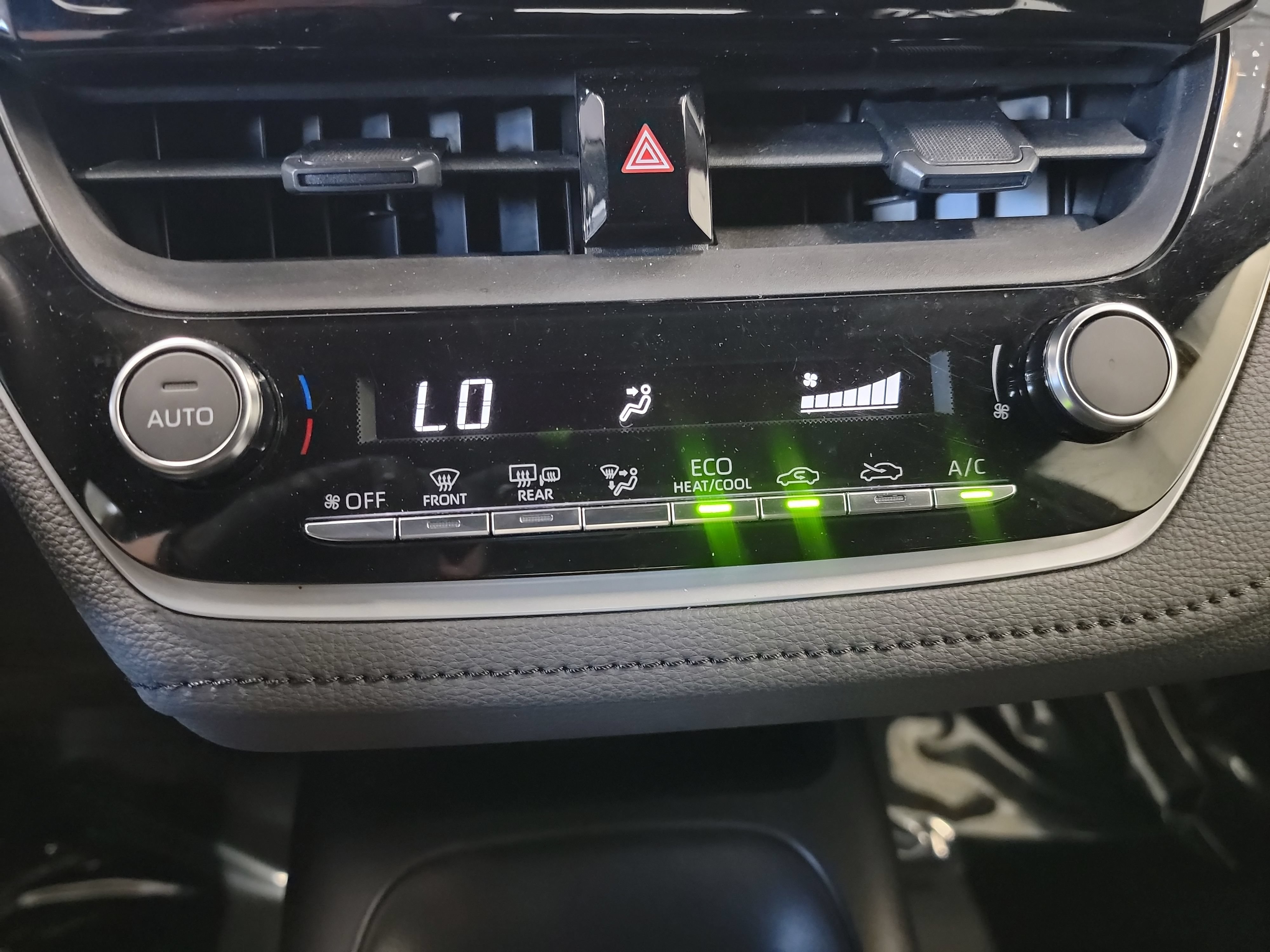 Used 2023 Toyota Corolla SE FWD image 21