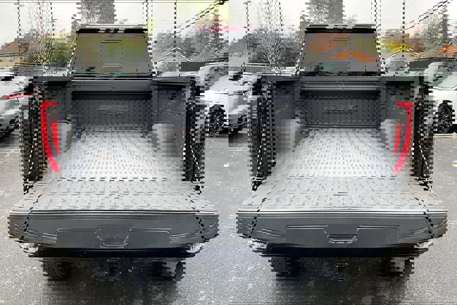 Used 2024 GMC Sierra 2500 AT4X image 36