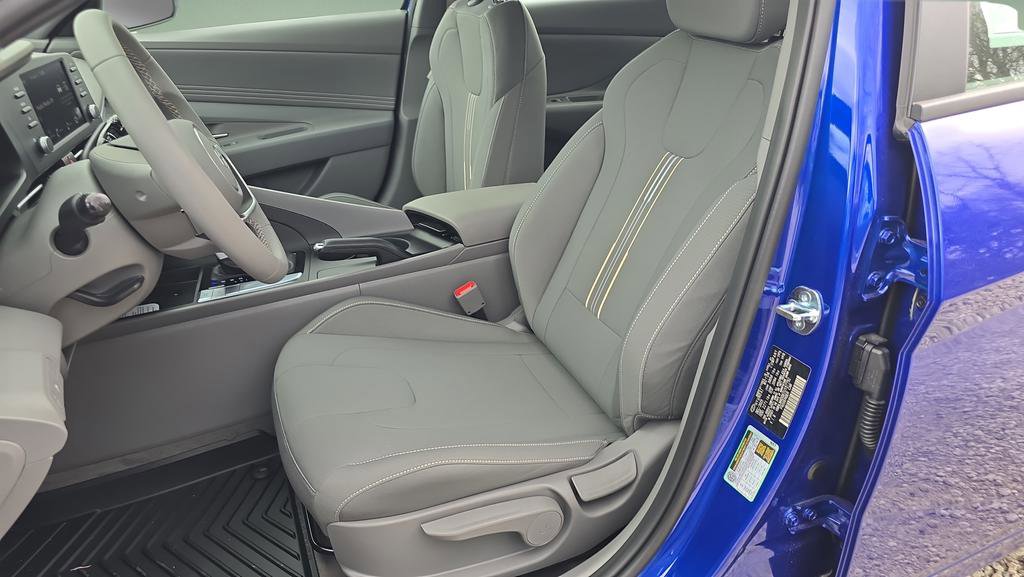 New 2026 Hyundai Elantra Sport FWD image 24