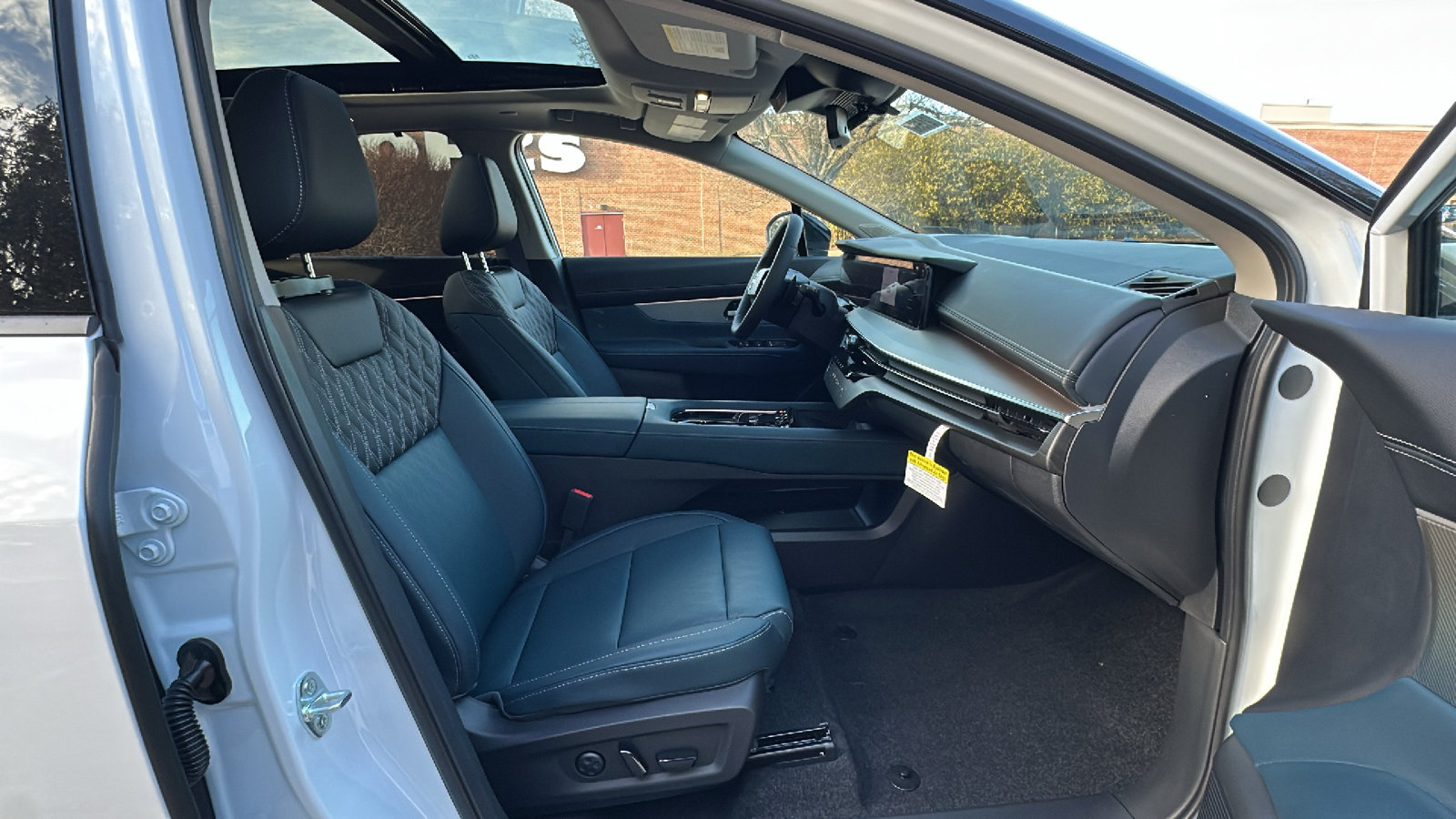 New 2026 Nissan Murano Platinum w/ Cargo Package AWD/4WD image 9