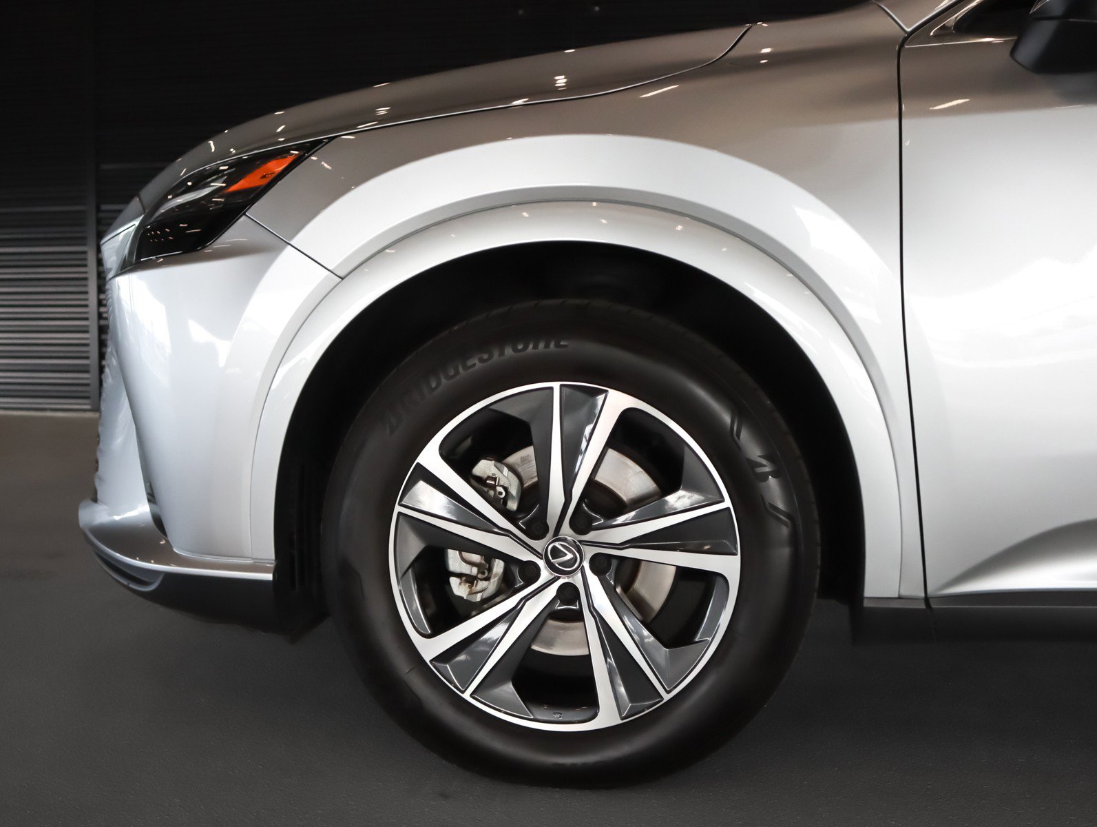 Used 2023 Lexus RX 350h RX 350h Premium image 4