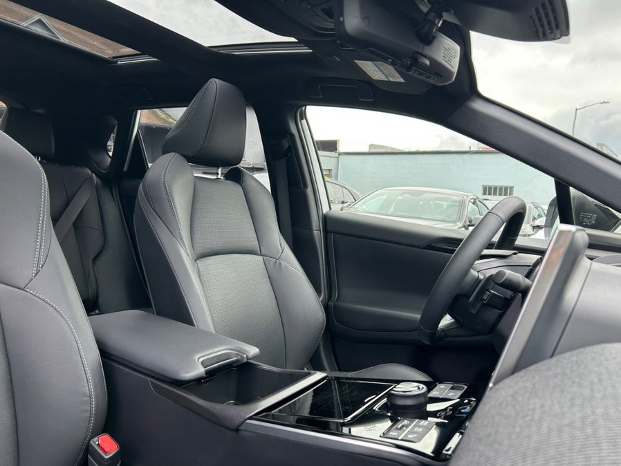 Used 2023 Subaru Solterra AWD image 40