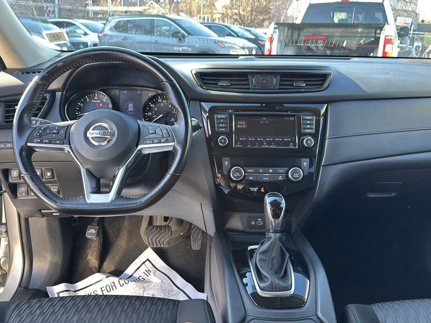 Used 2020 Nissan Rogue SV image 26