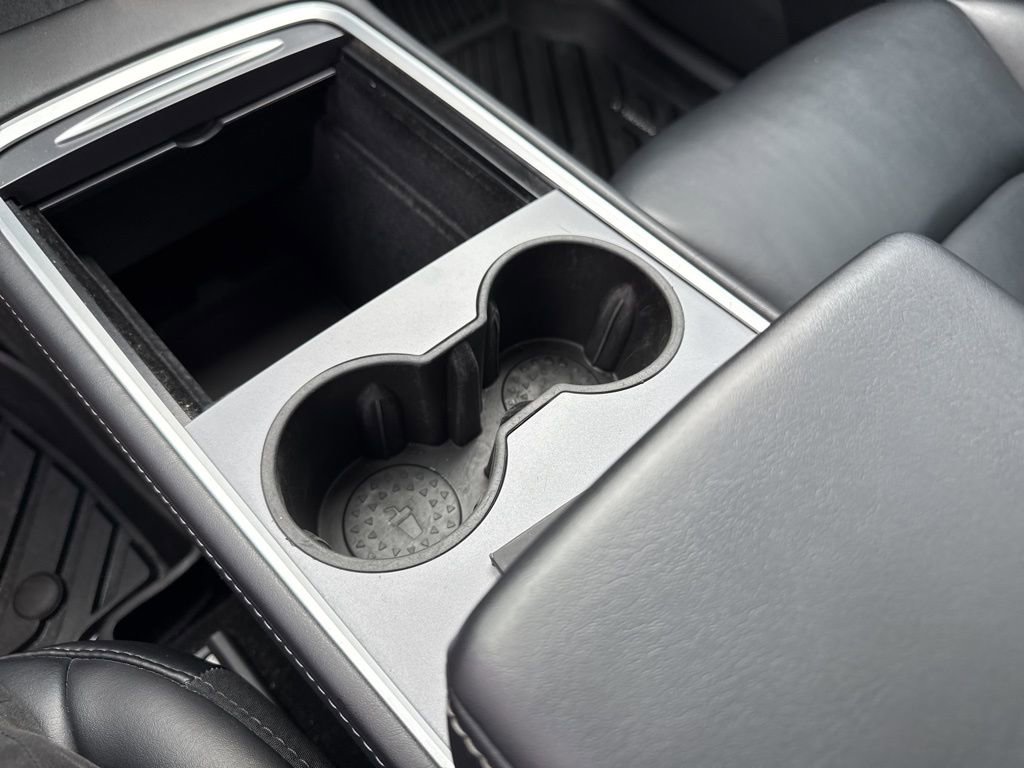 Used 2022 Tesla Model Y Performance image 27