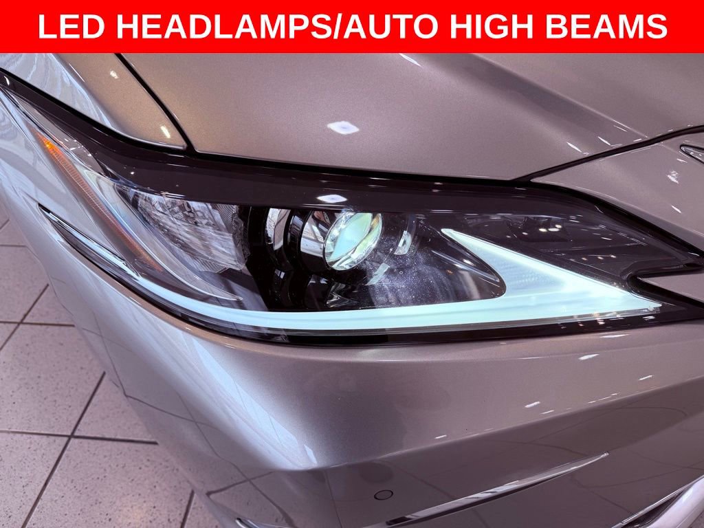 Certified 2021 Lexus ES 300h w/ Premium Package image 10