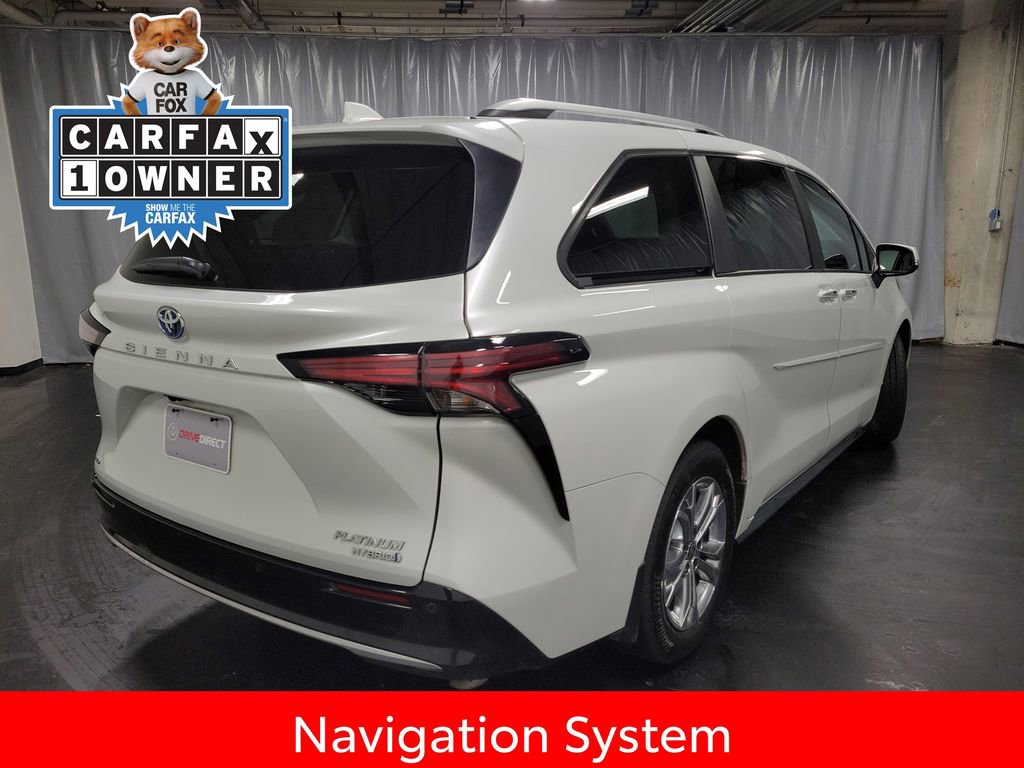 Used 2024 Toyota Sienna Platinum image 8