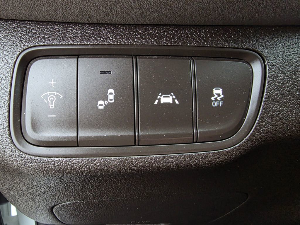 Used 2019 Hyundai Santa Fe SEL image 13