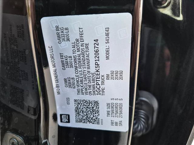 Used 2023 Chevrolet Colorado Trail Boss w/ LPO, Dark Essentials Package AWD/4WD image 25