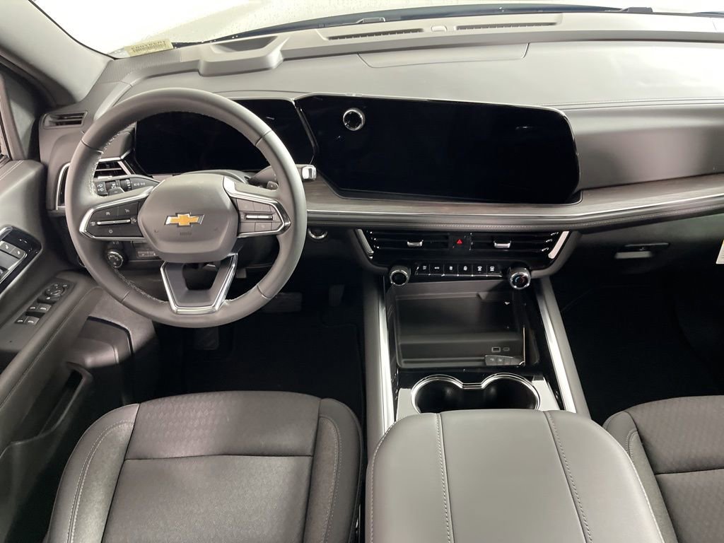 New 2026 Chevrolet Suburban LS image 14