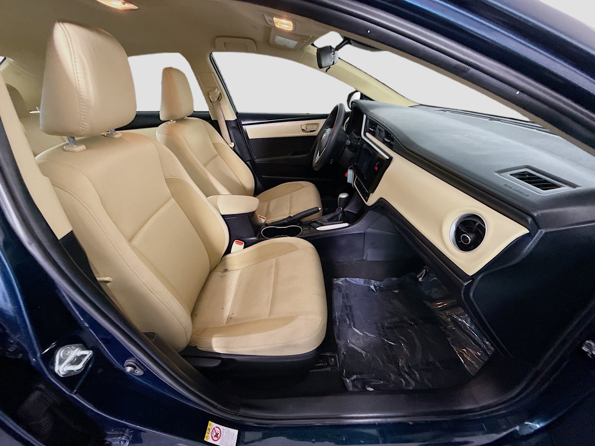 Used 2019 Toyota Corolla LE image 28