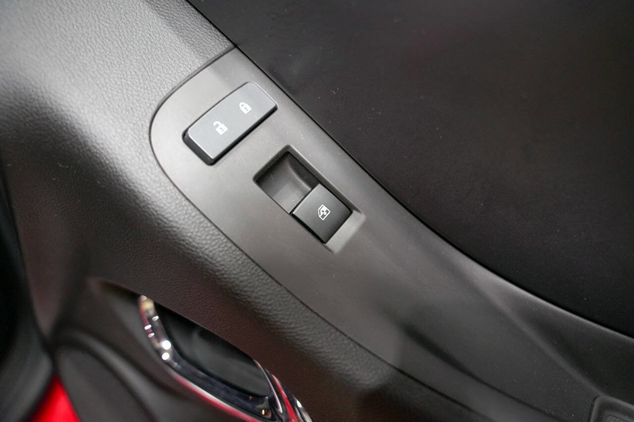 Used 2014 Chevrolet Camaro Z/28 RWD image 39