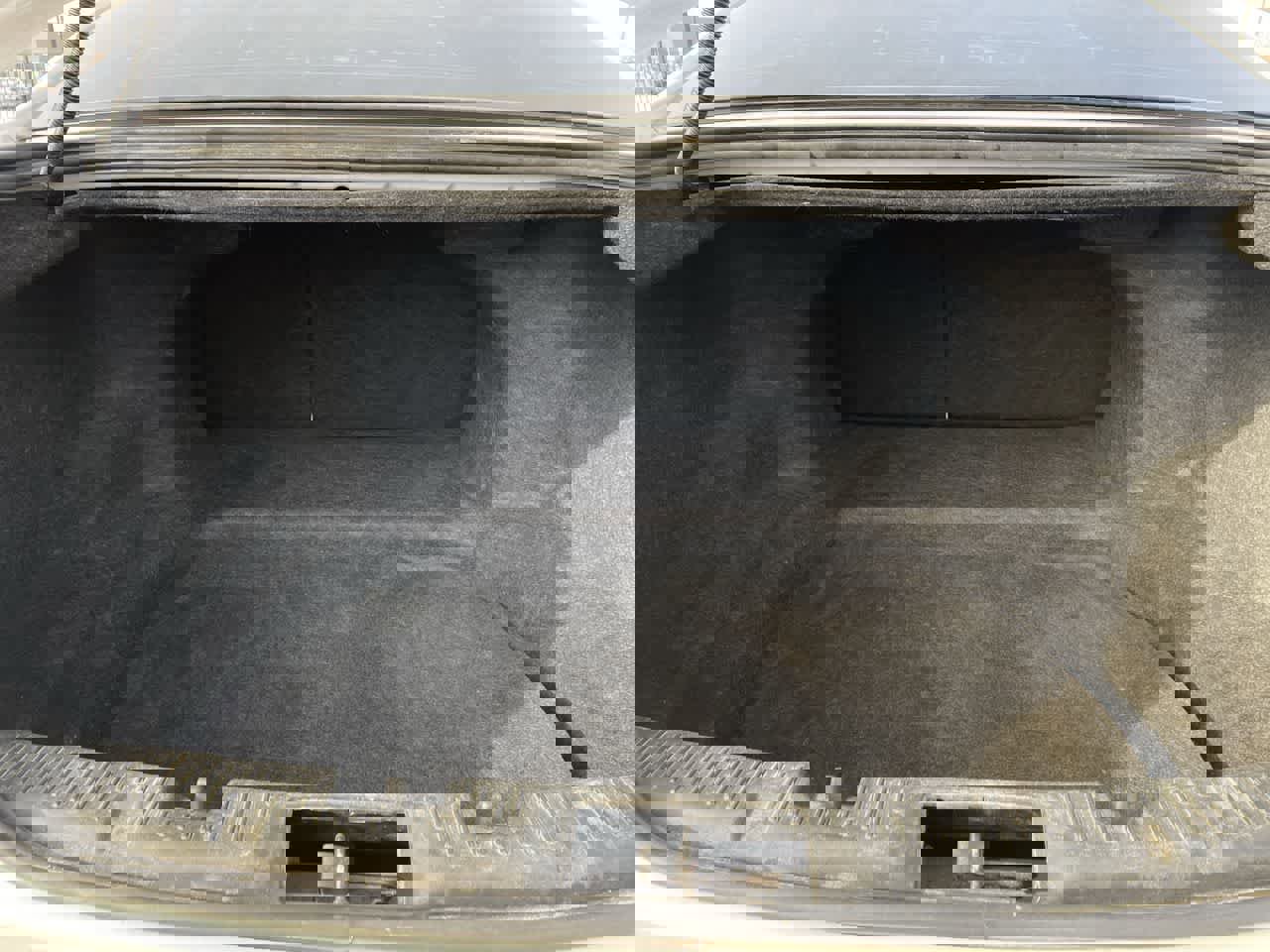 Used 2014 Ford Taurus SEL w/ Equipment Group 201A image 17