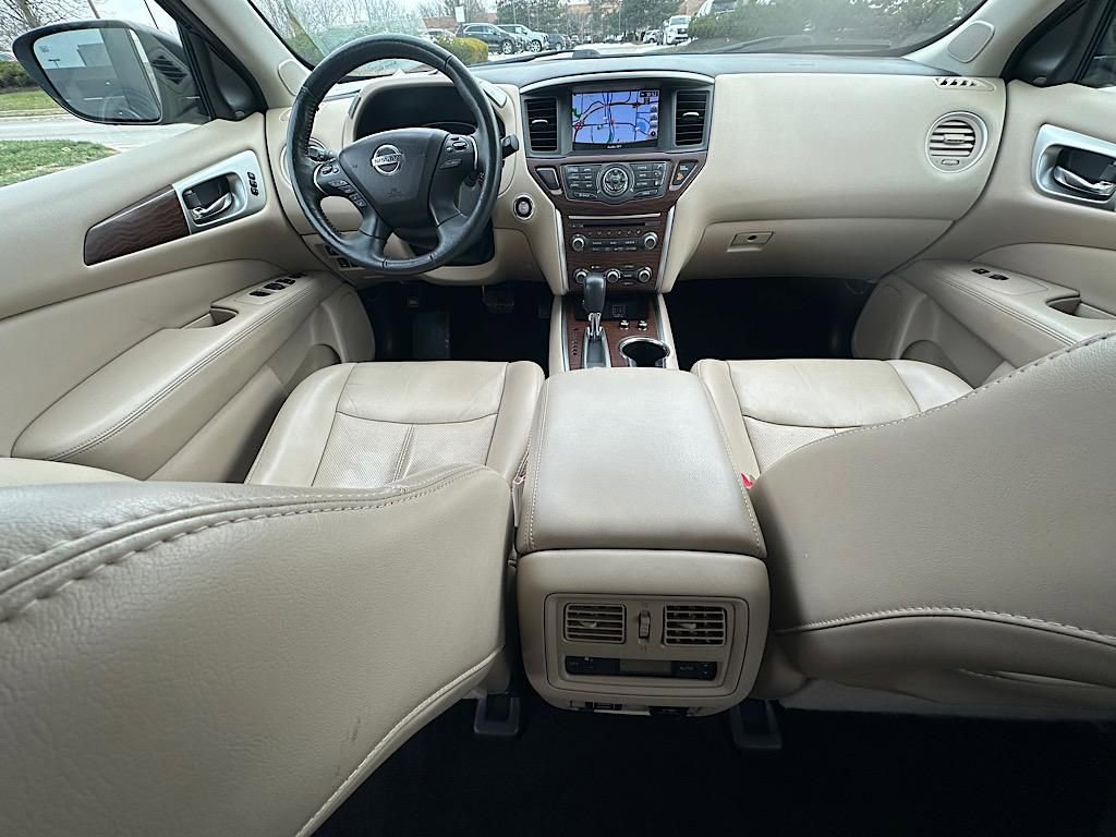 Used 2018 Nissan Pathfinder Platinum image 22