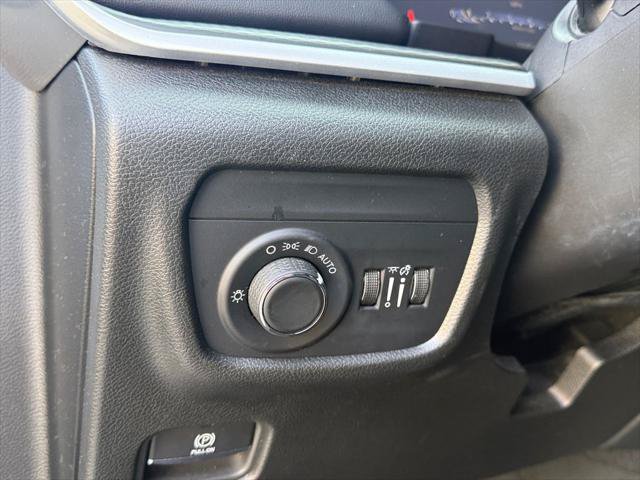 Certified 2024 Jeep Grand Cherokee Altitude AWD/4WD image 24