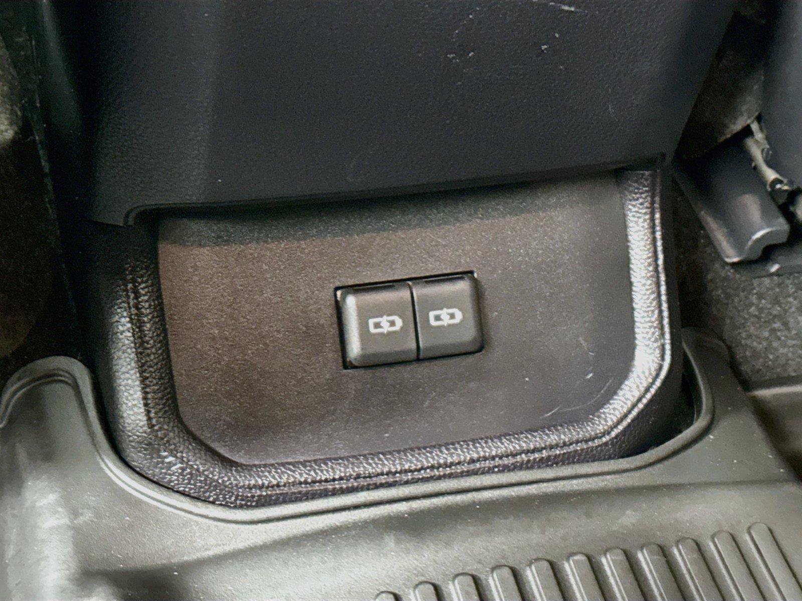Certified 2023 Toyota Highlander XLE FWD image 41