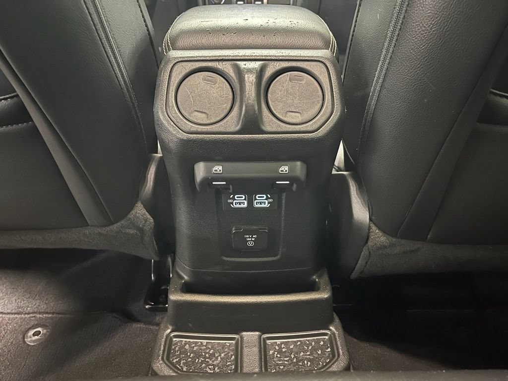 Used 2023 Jeep Wrangler Unlimited Sahara AWD/4WD image 15