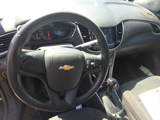 Used 2020 Chevrolet Trax LS FWD image 17