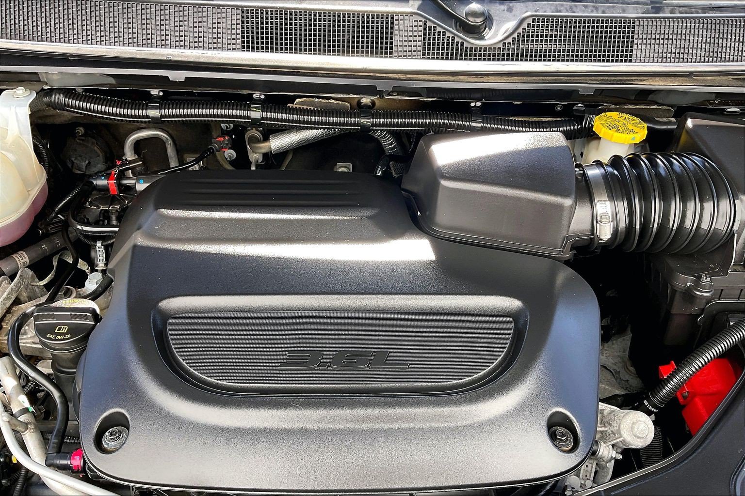 Used 2024 Chrysler Pacifica Touring-L FWD image 13